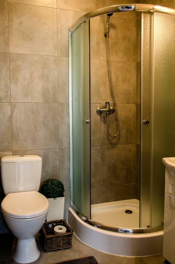 Appartement Kamienica à Uniejów Extérieur photo